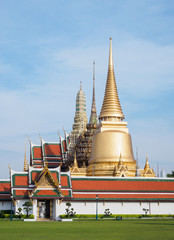 Fototapeta premium Landscape Temple of the Emerald Buddha (Wat Phra Kaew).