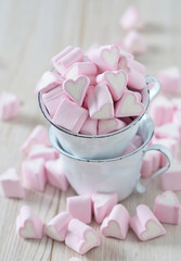 Obraz na płótnie Canvas heart-shaped marshmallows