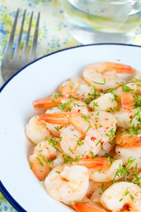 shrimps cooked with garlic and dill