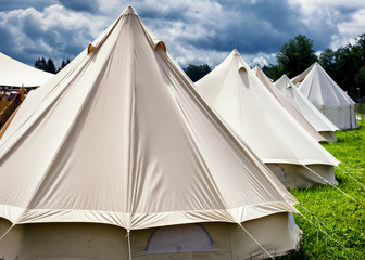 old tent © fottoo