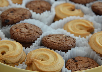 butter cookie in metal box