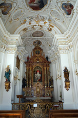 Fototapeta na wymiar Altar in chapel