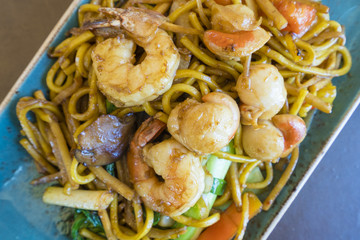 Stir fry seafood Hokkien noodle