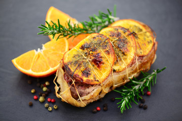 Gänsebrust im Speck