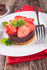 chocolate cake with strawberry
