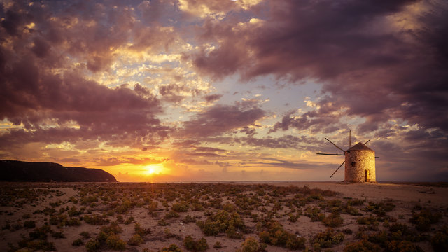 Old windmill ai Gyra beach, Lefkada