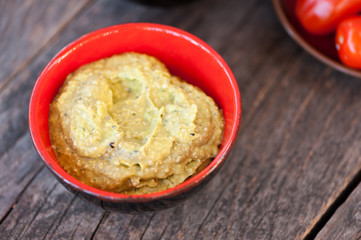 Avocado dip with hemp seeds