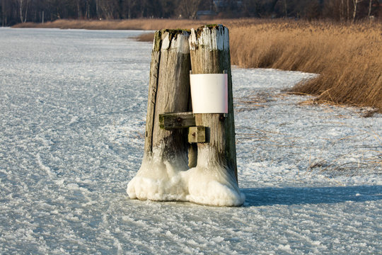 eisbedeckter see
