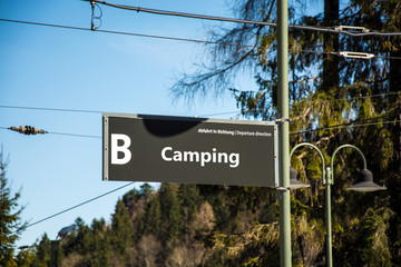 Strassenschild 52 - Camping