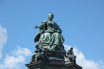 Fototapeta na wymiar Empress Maria Theresa Statue Vienna Austria