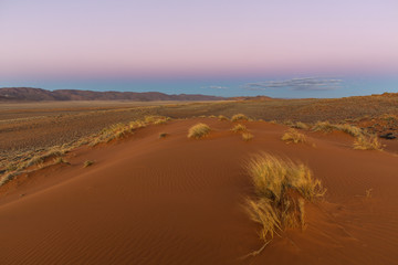 Thin clouds on the horison