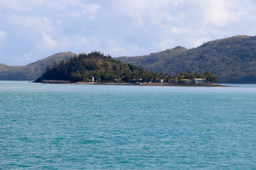 Fototapeta premium Great Barrier Reef, Bootsfahrt durch die Inseln.