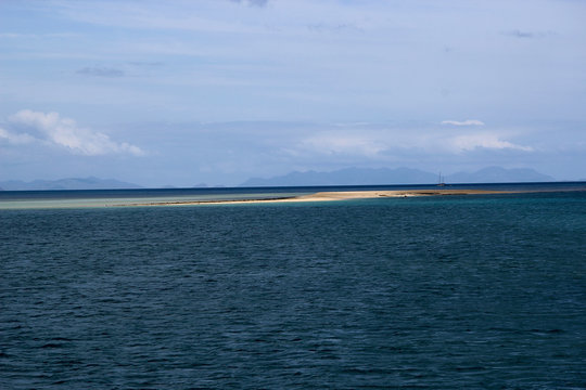 Great Barrier Reef, Bootsfahrt durch die Inseln.