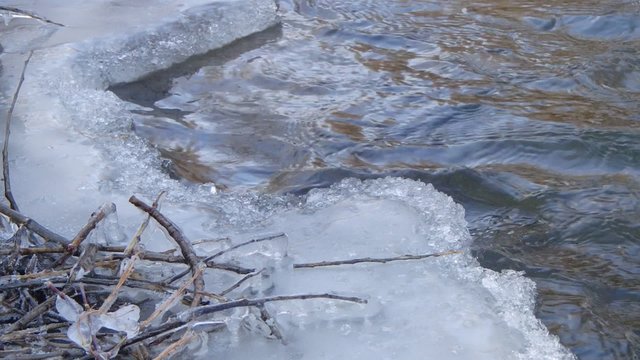 rivi&egrave;re en hiver