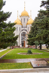 Fototapeta na wymiar View of a mass grave of soldiers of the army and 62 Church of All Saints at Mamayev Kurgan
