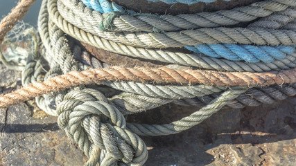Macro from different heavy duty rope on a pier