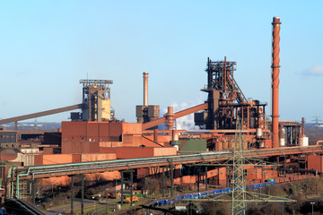Fototapeta na wymiar Hochofen, Stahlindustrie in Deutschland