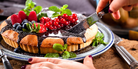 Obst Schoko kuchen mit minze