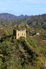 Fototapeta na wymiar In autumn, the Great Wall of China
