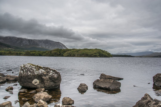 Lough Inagh im Connemara Nationalpark, Irland