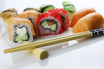 sushi set chopsticks