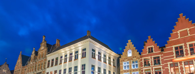 Fototapeta premium Grote Markt square in the beautiful medieval city Brugge