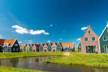 Cercles muraux Ville sur leau Maisons classiques de Volendam, Pays-Bas
