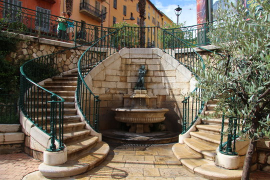 Treppe in Grasse / Frankreich