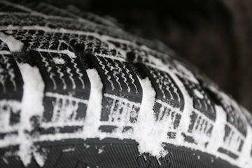 tread in snow
