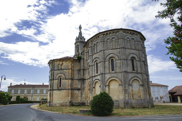 Fototapeta na wymiar Notre-Dame de Bayon, church