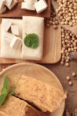 Tofu for cooking and soybean seed.