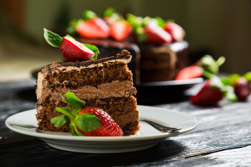 Chocolate cake with fresh strawberries - obrazy, fototapety, plakaty