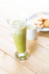 iced matcha latte