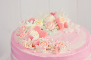 Obraz na płótnie Canvas Pink Valentine Cake