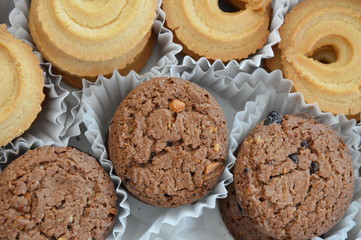 chocolate cookie in paper tray