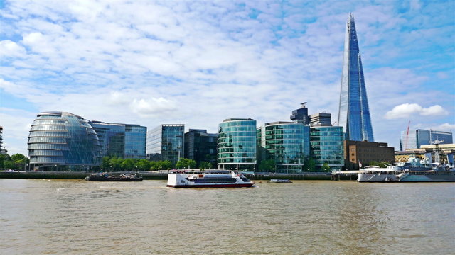river Thames in London, City Hall and the Shard on the background