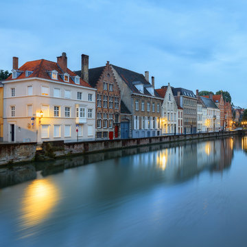waters of Spiegelrei, Bruges