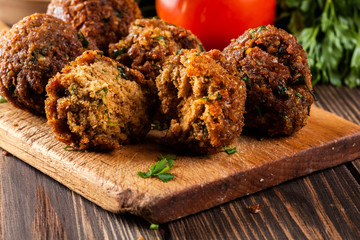 Chickpea falafel balls with vegetables