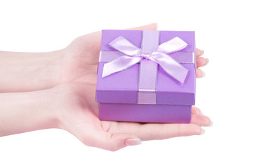 hand holding gift box