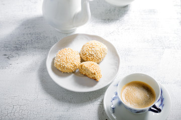 Almond cookies