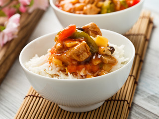 Reis mit süß-sauren Gemüse - rice with sweet and sour veggies