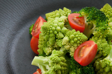 ロマネスコとブロッコリーのサラダ