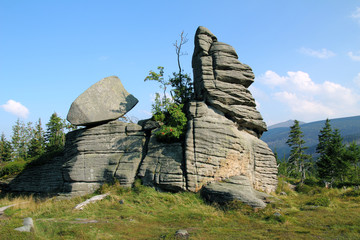 "Kotek" -the group of rocks, Karkonosze Mountains, Poland © Tombaky