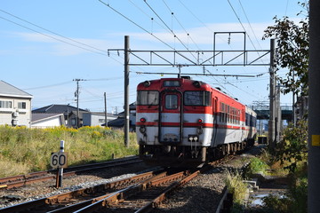 走行中の電車／山形県の庄内地方で、走行中の電車を撮影した写真です。