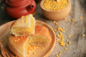 Festival moon cake with soybeans