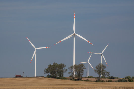 Elektrownia wiatrowa w okolicach Darłowa