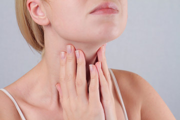 Obraz na płótnie Canvas Woman thyroid gland control