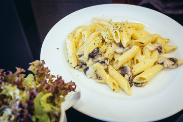 penne creamy mushroom sauce