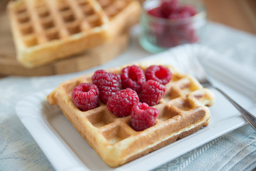 Belgische Waffeln mit frischen Beeren 