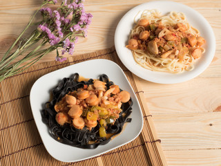 black spaghettii sausage